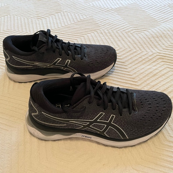 ASICS GEL-NIMBUS 24, BLACK/PURE SILVER - Women’s Running Shoe - 7.5 medium - Picture 2 of 9